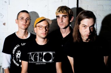 DIIV-Club Chocolate